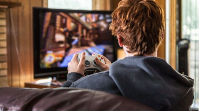 Videogame pode levar a perda auditiva, mostra estudo